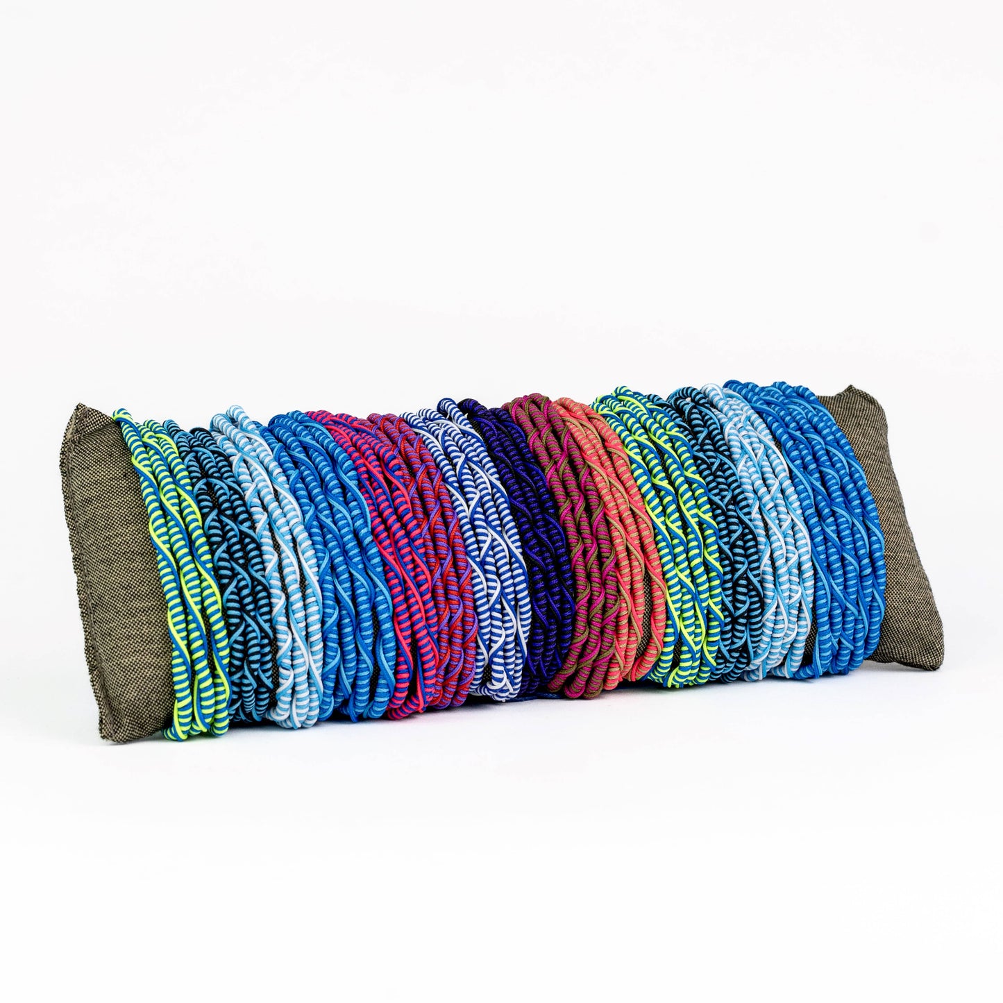 Twist Hot Strings Pull Bracelet 48pk