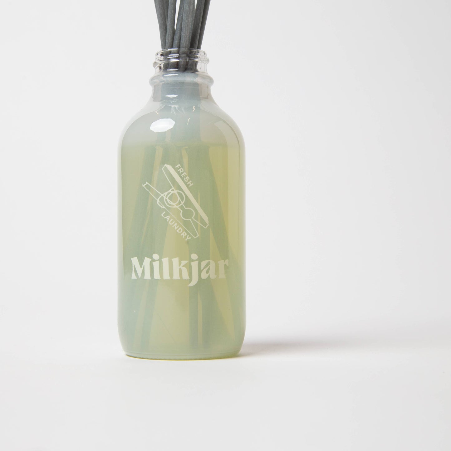 Milk Jar Candle Co | Fresh Laundry - Rain, Cotton & Vanilla 4oz Reed Diffuser