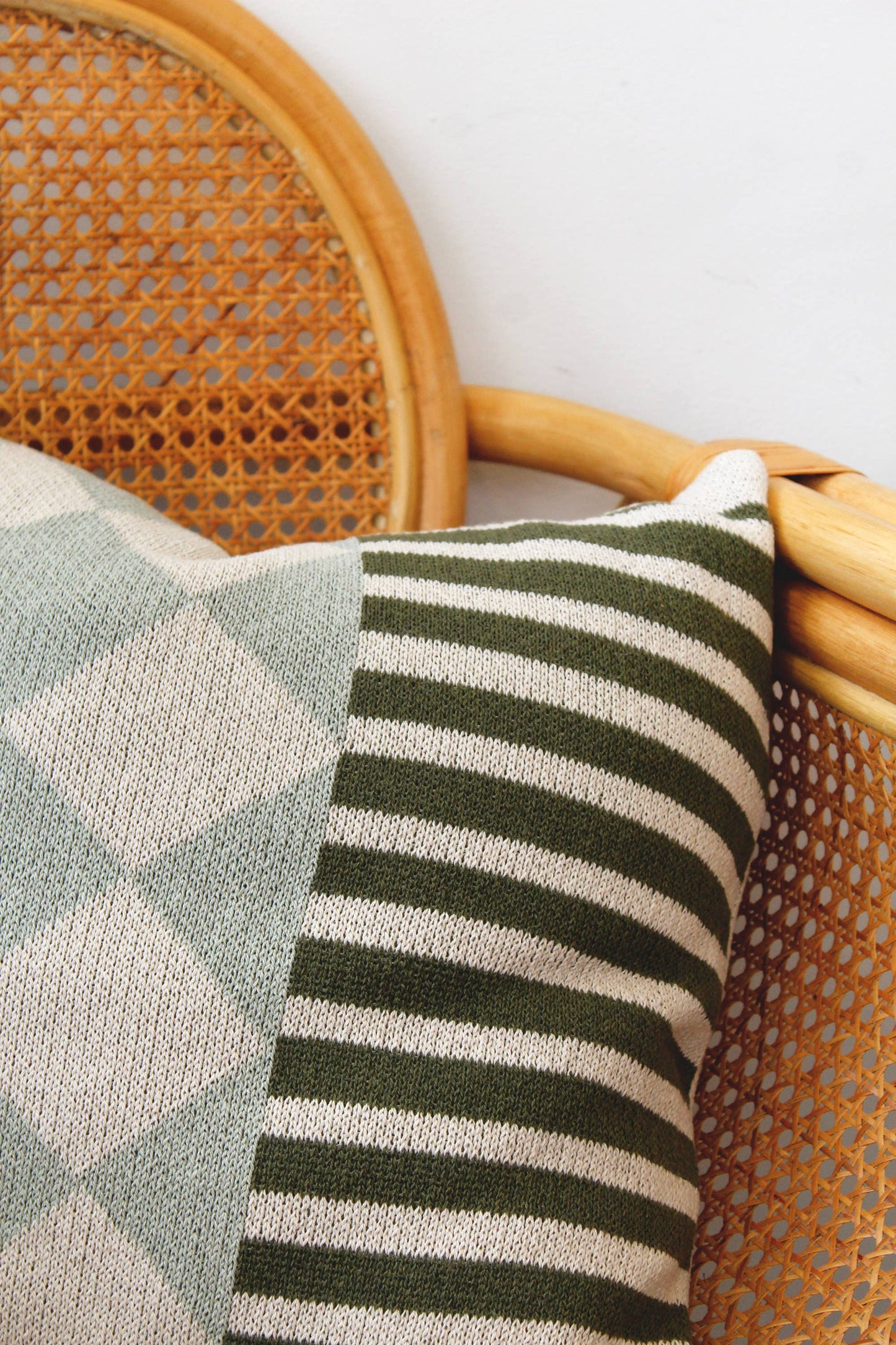 Diamond Checkerboard Knit Throw Pillow