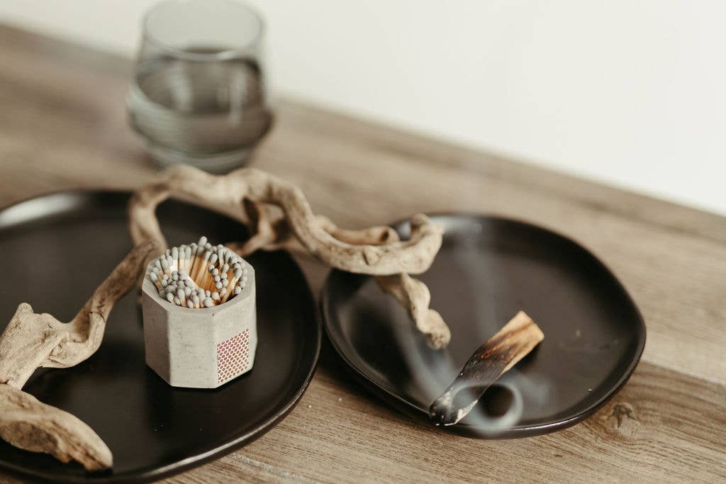 Tenn Prairie | Hand-poured Concrete Match Holder